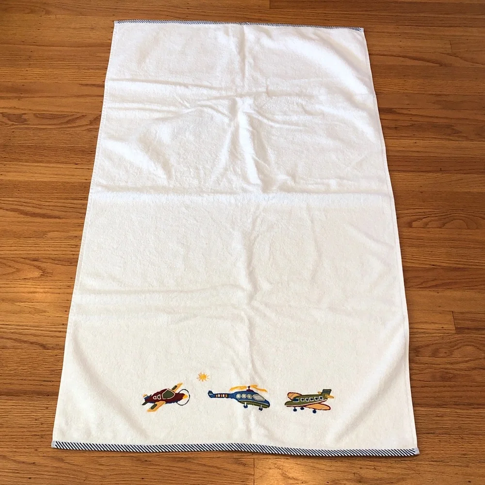 Airplane Embroidered Towel Set - White, NWT